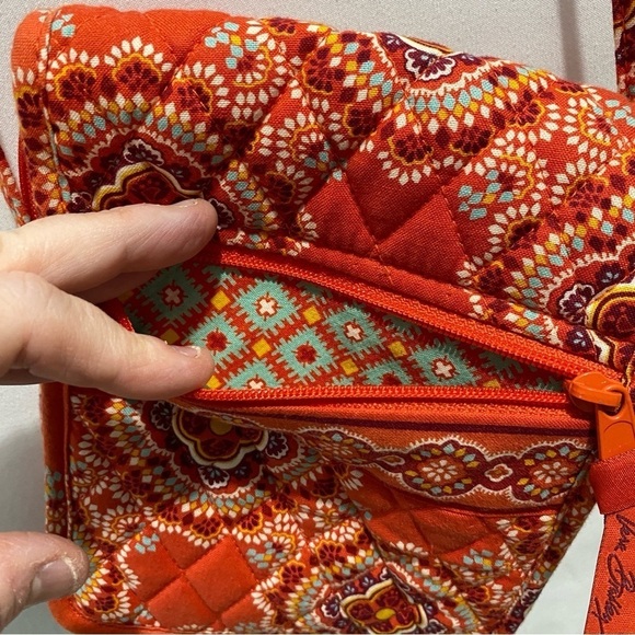 Vera Bradley MINI BOHO HIPSTER
Crossbody PAPRIKA Shoulder
Bag Purse Organizer - Picture 4 of 15